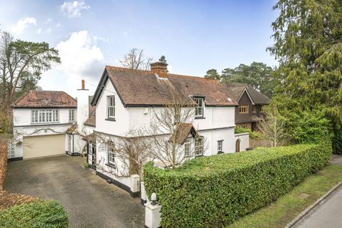 4 bedroom detached house for sale, Crawley Ridge, Surrey GU15