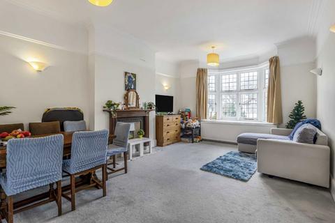 2 bedroom flat to rent, Corfton Road, London W5