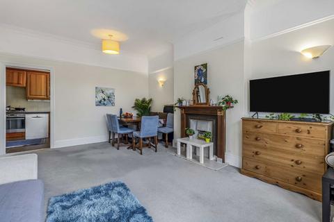 2 bedroom flat to rent, Corfton Road, London W5