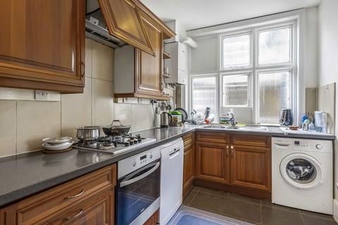 2 bedroom flat to rent, Corfton Road, London W5