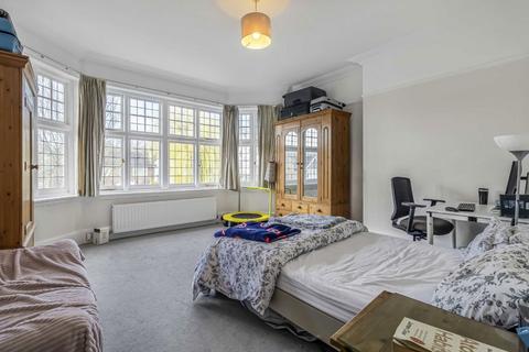 2 bedroom flat to rent, Corfton Road, London W5