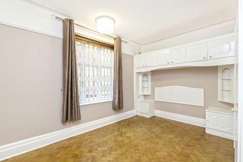 undefined, Haven Green, London W5