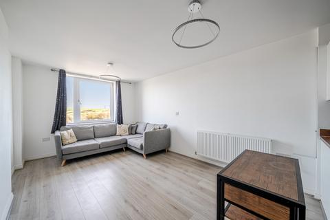 2 bedroom flat for sale, London Road, Wallington