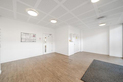 2 bedroom flat for sale, London Road, Wallington