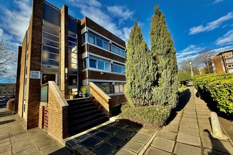 2 bedroom flat to rent, Dirleton Place, Glasgow, G41