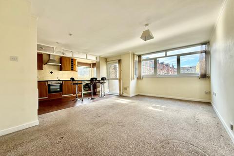 2 bedroom flat to rent, Dirleton Place, Glasgow, G41