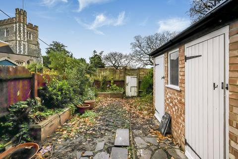 2 bedroom terraced house to rent, Garden City, Edgware