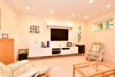 undefined, West Lane, East Grinstead, West Sussex