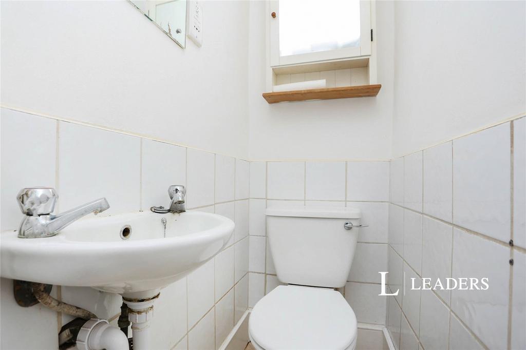 W/C &amp; Shower Room