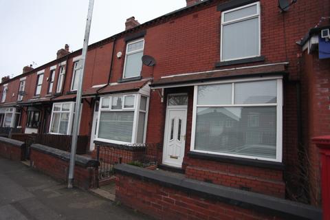 2 bedroom terraced house to rent, Manchester Road, Kearsley BL4