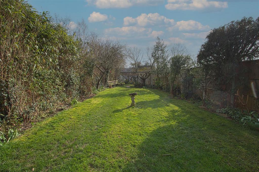GARDEN1.jpg