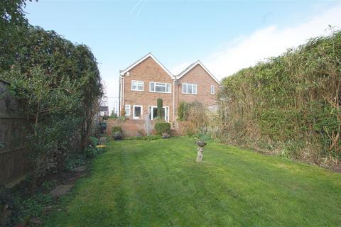 4 bedroom semi-detached house for sale, Scrub Rise, Billericay CM12