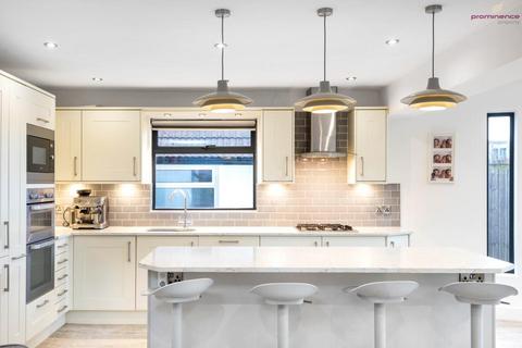 4 bedroom semi-detached house to rent, Fonthill Road, Hove
