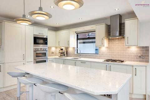 4 bedroom semi-detached house to rent, Fonthill Road, Hove