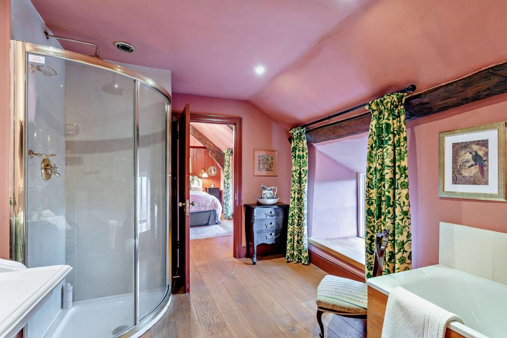Ensuite