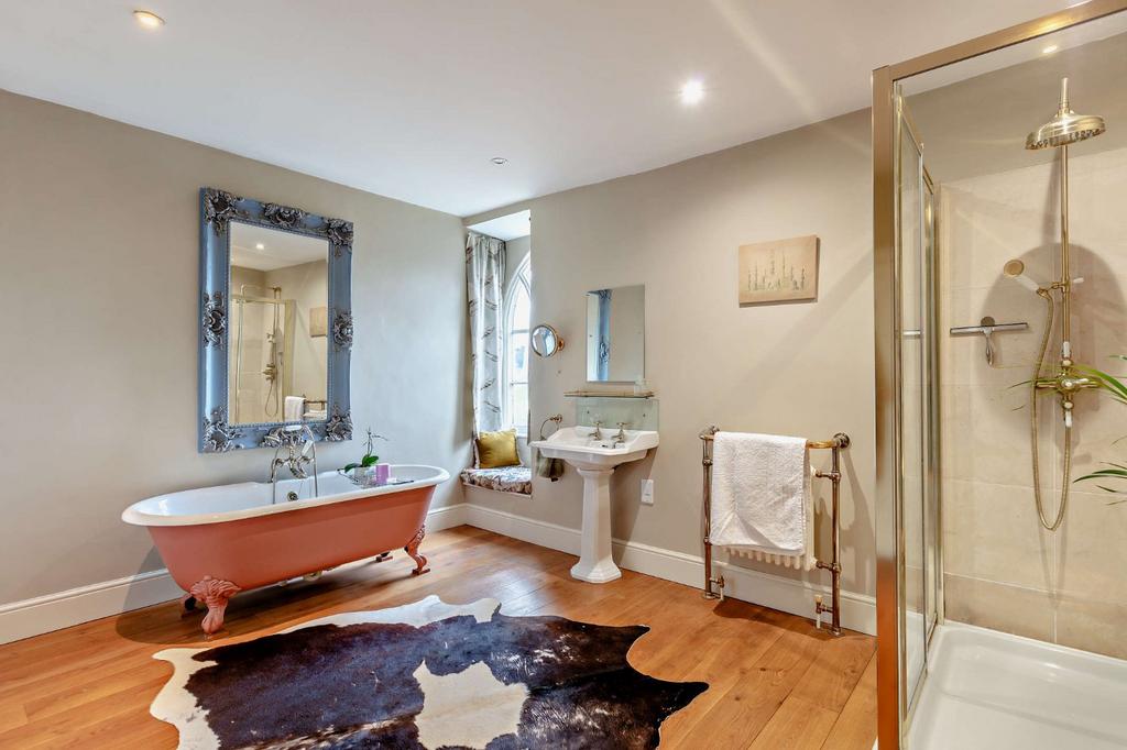Ensuite