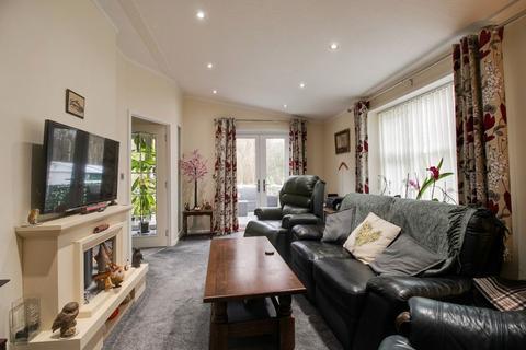 2 bedroom park home for sale, Capel gardens, Ruckinge TN26