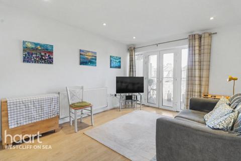2 bedroom apartment for sale, Pavilion Drive, LEIGH-ON-SEA