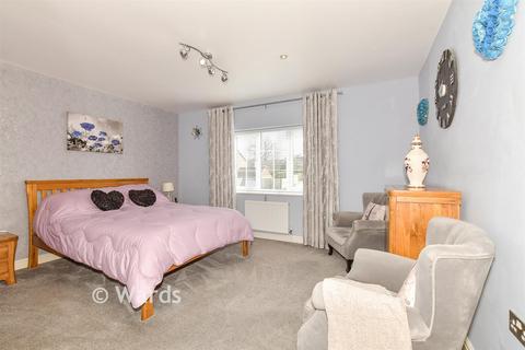 3 bedroom detached house for sale, Vinten Close, Herne Bay CT6