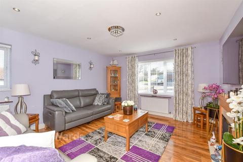 3 bedroom detached house for sale, Vinten Close, Herne Bay CT6