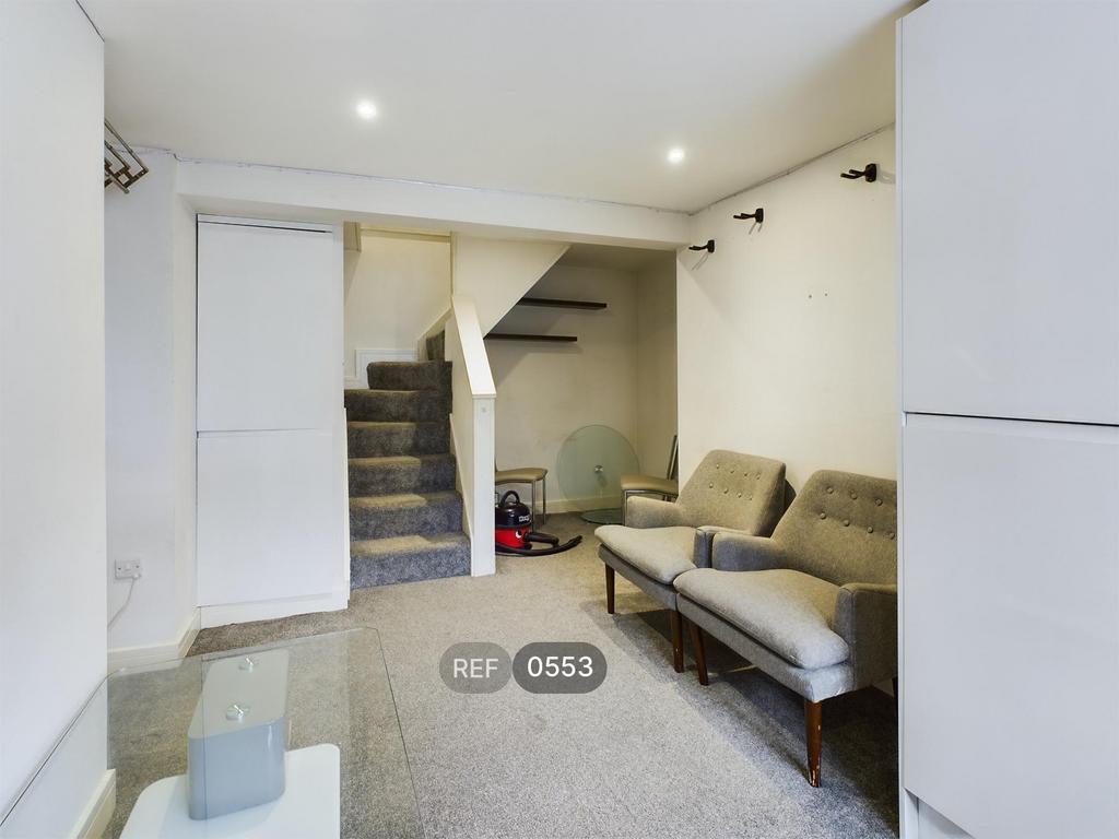Kitchen &amp; Living area