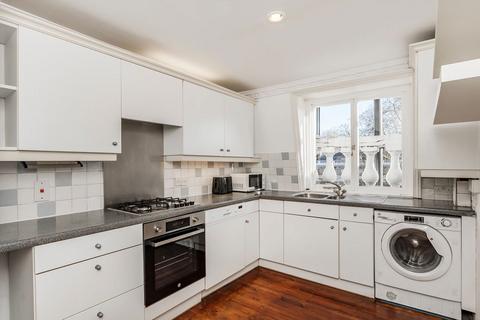 3 bedroom flat to rent, Onslow Gardens, London SW7
