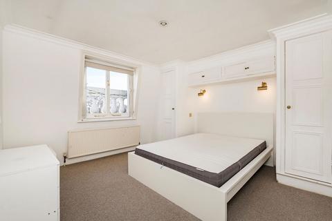 3 bedroom flat to rent, Onslow Gardens, London SW7