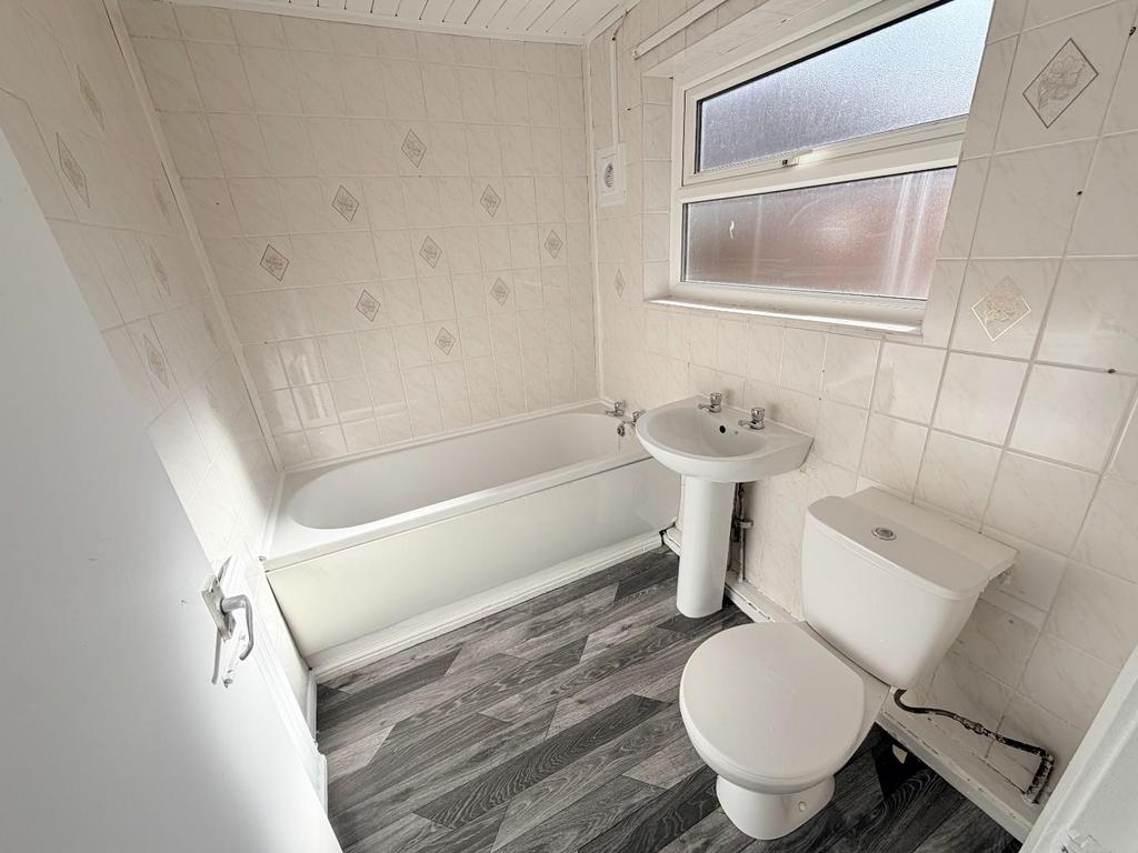 Ground floor bathroom