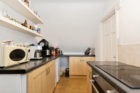1 bedroom flat for sale, Baillie Road, Guildford, Surrey, GU1