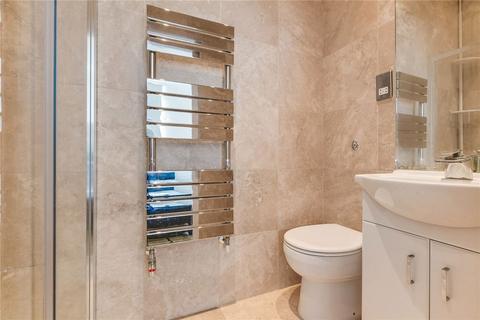 2 bedroom flat to rent, Fulham Road, London SW6