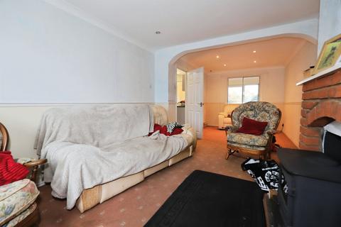 3 bedroom detached bungalow for sale, Gardeners Close, Kidderminster