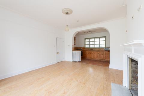 2 bedroom apartment to rent, Crossfield Road, London, NW3