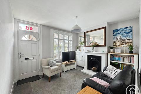 3 bedroom terraced house for sale, Station Road, Gillingham ME8