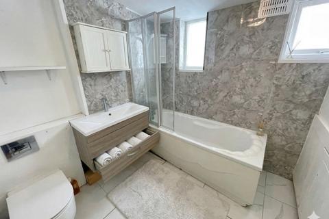 undefined, Ashton Road, Luton, Bedfordshire, LU1 3QQ