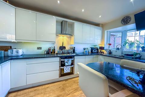 3 bedroom mews for sale, Grosvenor Road, Southport PR8