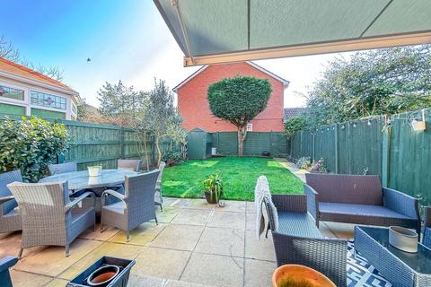 3 bedroom mews for sale, Grosvenor Road, Southport PR8