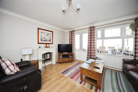 undefined, Rochford Drive, Luton