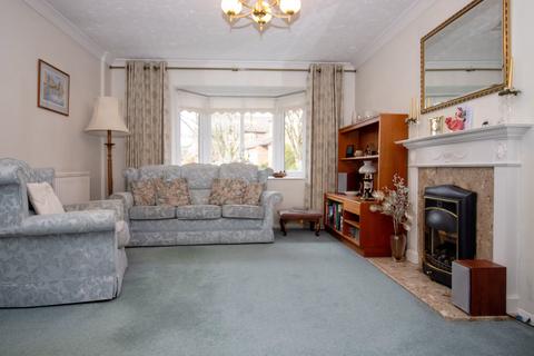 4 bedroom detached house for sale, Orchard Close, Alresford