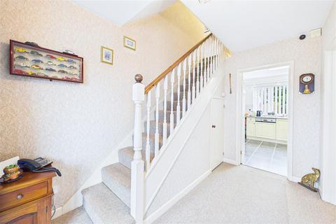 5 bedroom detached house for sale, Central Kenn Road location close to amenities