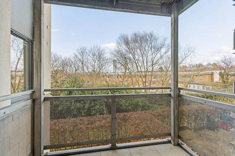 2 bedroom flat for sale, Thorntreeside, Edinburgh, EH6