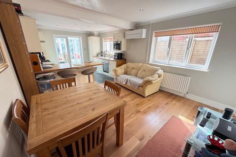 3 bedroom semi-detached house for sale, Adelaide Road, Southampton SO17
