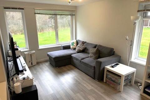 2 bedroom ground floor flat for sale, Blackmoor Court, Leeds