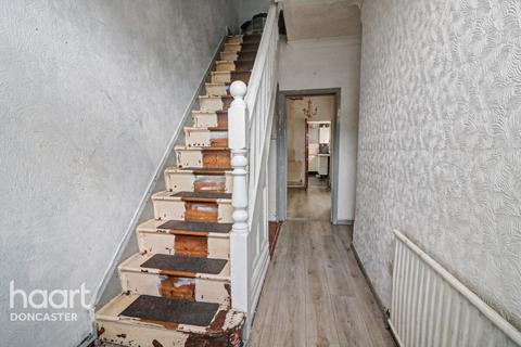 3 bedroom terraced house for sale, Station Road, Arksey, Doncaster
