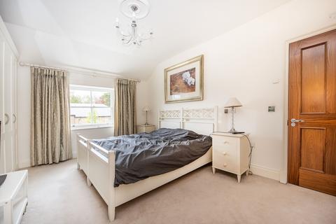 undefined, Petersham Road, TW10