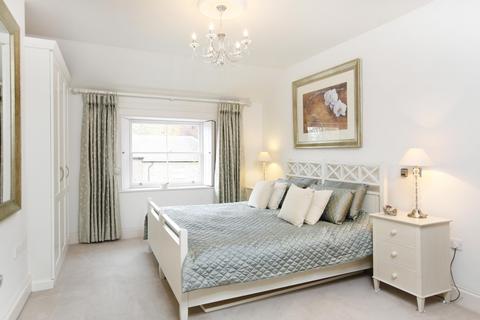 undefined, Petersham Road, TW10