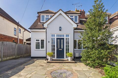 4 bedroom semi-detached house for sale, Goodwood Avenue, Hutton, Brentwood, Essex, CM13