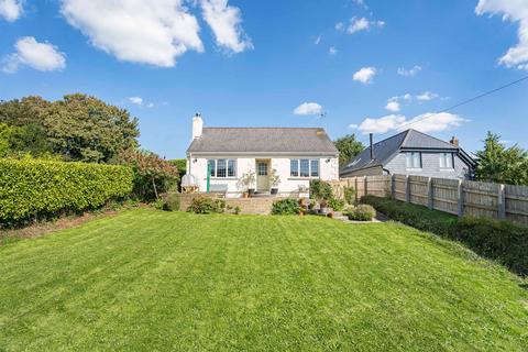 undefined, New Row, Falmouth TR11