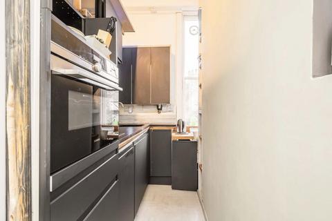 1 bedroom flat for sale, Pembridge Crescent, London W11