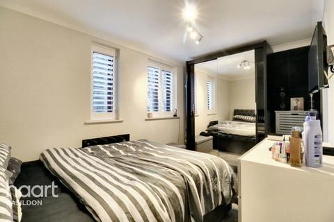 undefined, Robinia Close, Basildon