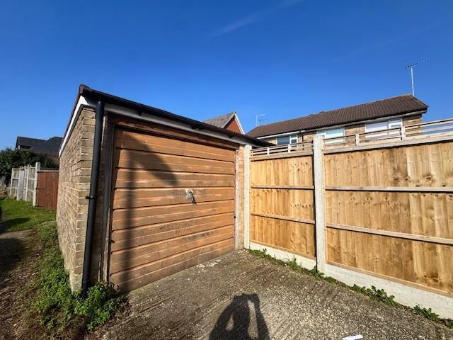 46 poole road garage.jpg